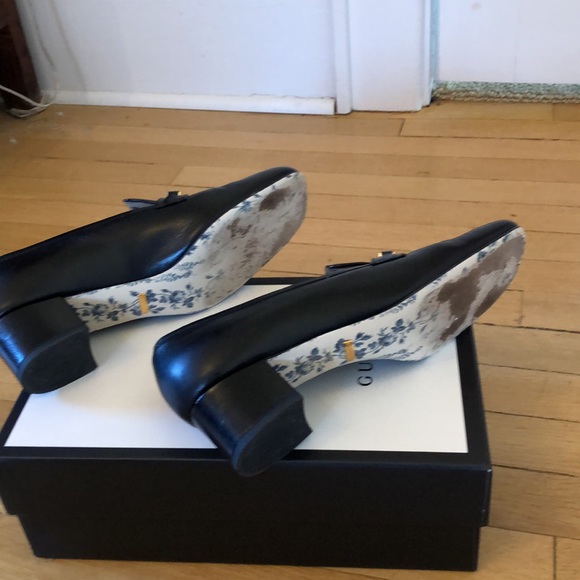 Authentic Gucci Louis Maryjane Bee shoes. Sz.9.5 - Picture 4 of 10